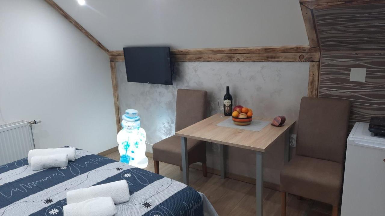 Apartmani Milosavljevic Divcibare Ngoại thất bức ảnh
