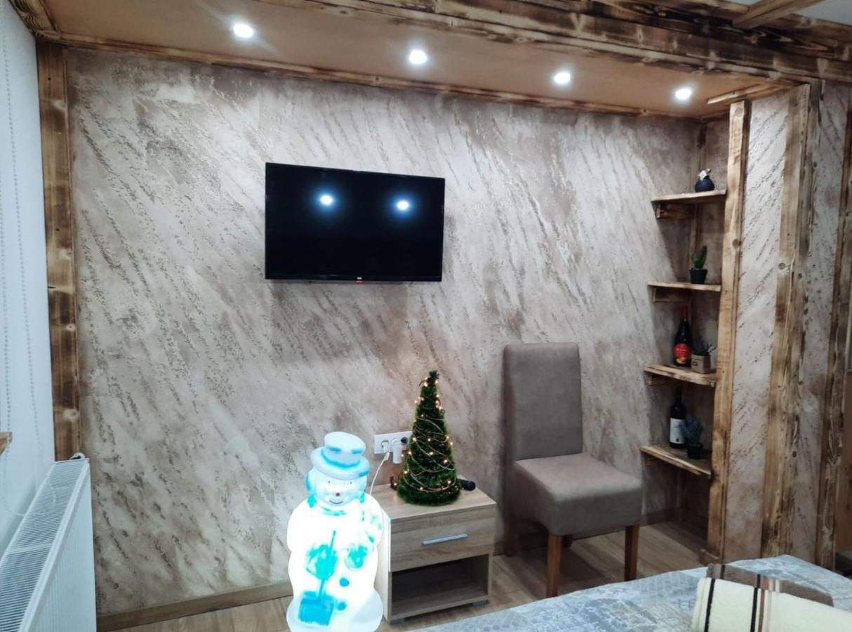 Apartmani Milosavljevic Divcibare Ngoại thất bức ảnh