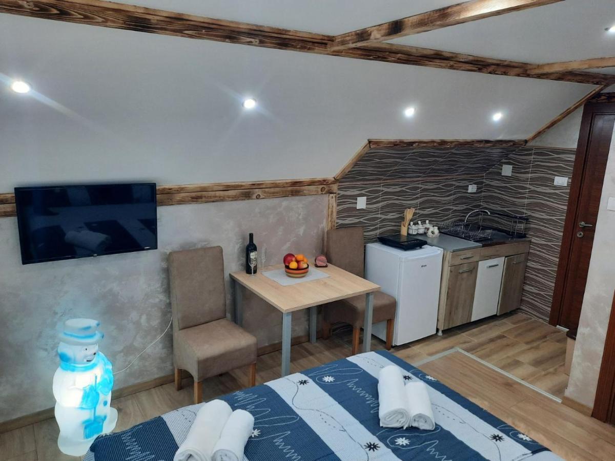 Apartmani Milosavljevic Divcibare Ngoại thất bức ảnh
