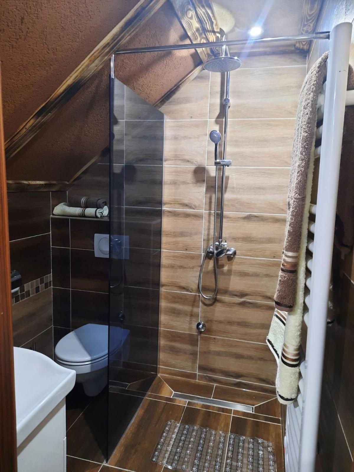 Apartmani Milosavljevic Divcibare Phòng bức ảnh