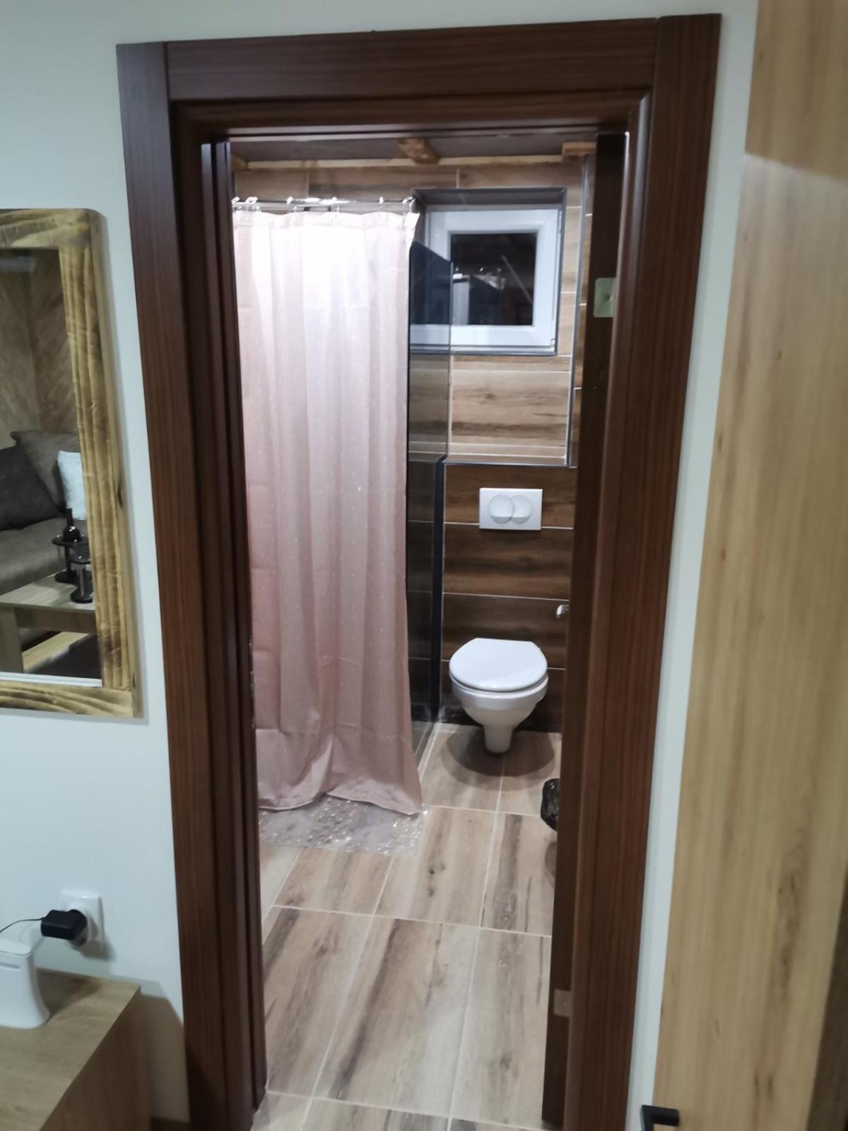 Apartmani Milosavljevic Divcibare Phòng bức ảnh